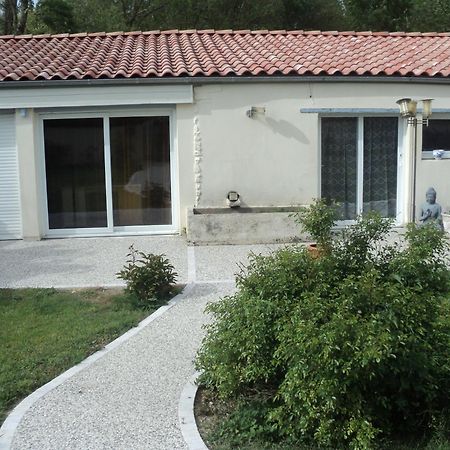 Maison A La Campagne Villedoux Extérieur photo